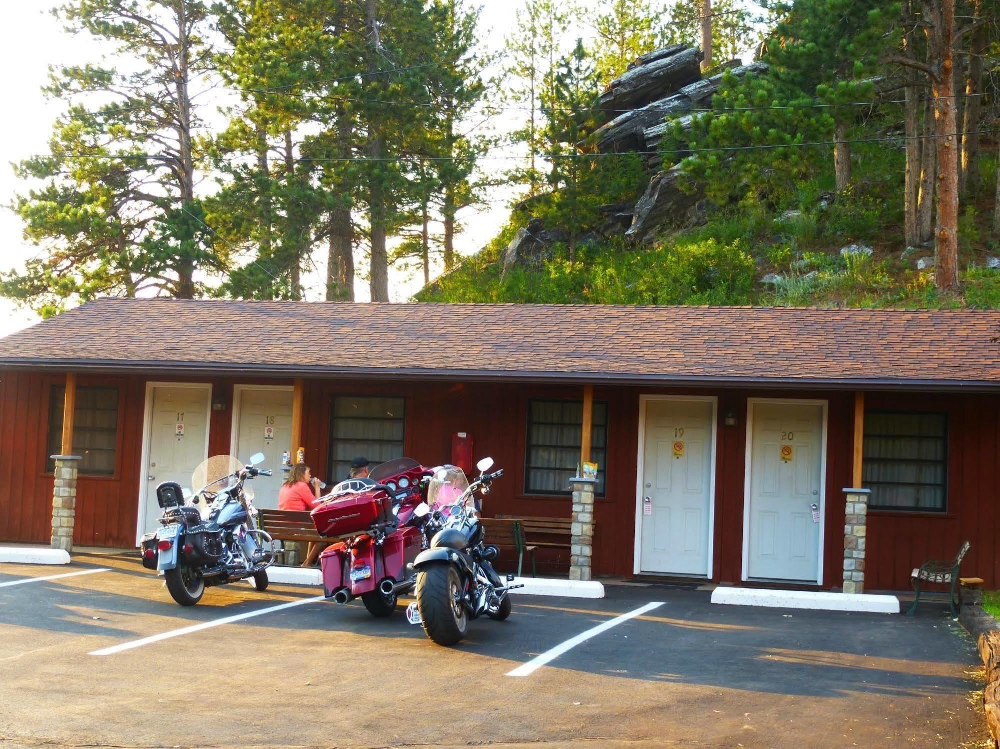 Inn Lantern Hill City